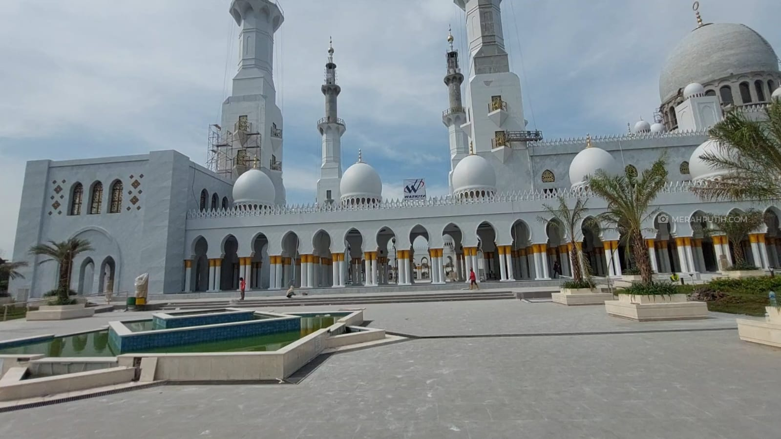 Pemerintah Minta Kontraktor Kebut Pembangunan Masjid Raya Sheikh Zayed