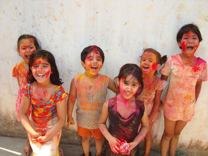 Liburan membantu anak belajar tentang budaya lain. (Foto: Pixabay/shekharchopra85)