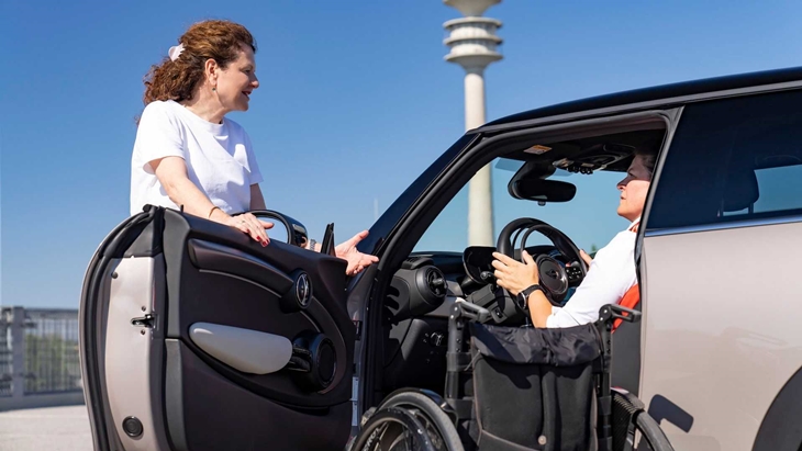 Mini Ciptakan Mobil Spesial untuk Penyandang Disabilitas