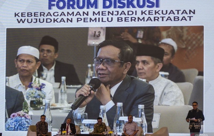 Kehadiran Mahfud MD Dinilai Persempit Ruang Ridwan Kamil Jadi Cawapres Ganjar