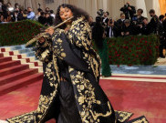 Korset, Jubah, dan Headpiece Glamor di Met Gala 2022