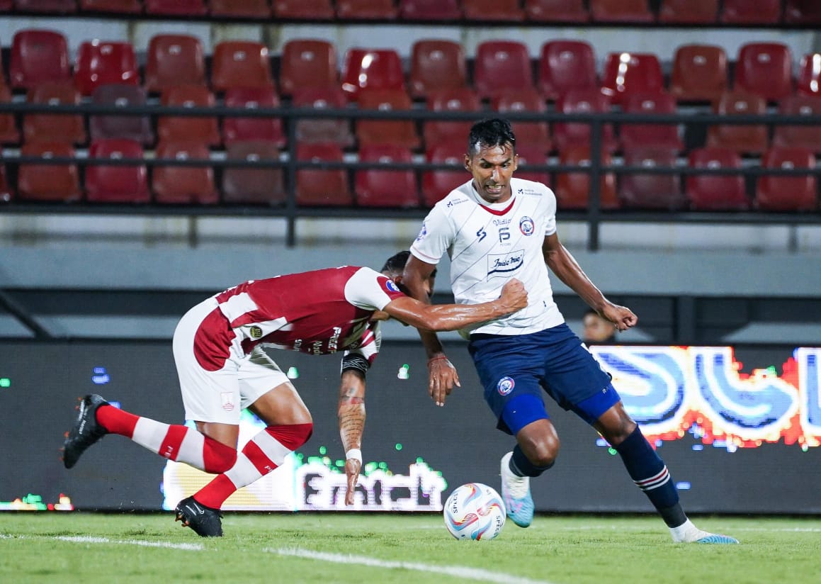 Gilbert Alvarez Memilih Mundur, Arema FC Menghormati