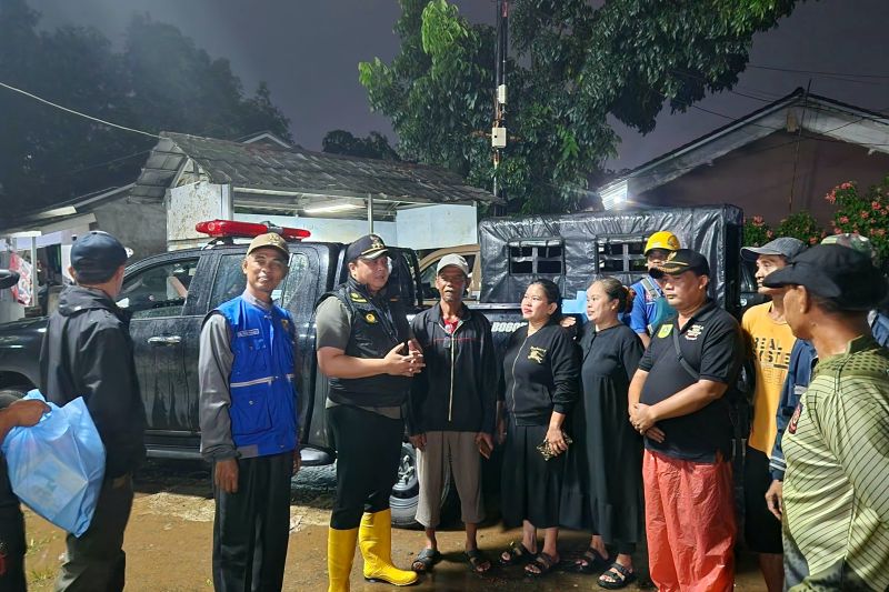 Kemensos Kirim Berbagai Bantuan Tangani Bencana di Bogor