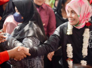 Atikoh Ganjar Disebut Ibu Negara yang Turun dan Menjemput Tangan Rakyat