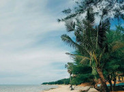 Pantai Slopeng, Ikon Wisata Berpasir Unik di Sumenep