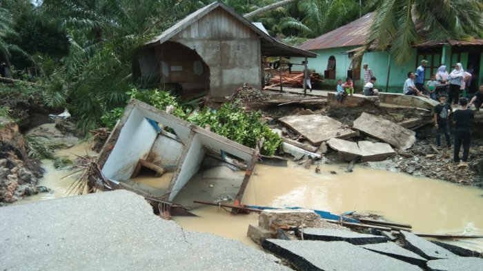 Banjir dan Longsor Sumatera. (Foto: Twitter@Sutopo_PN)