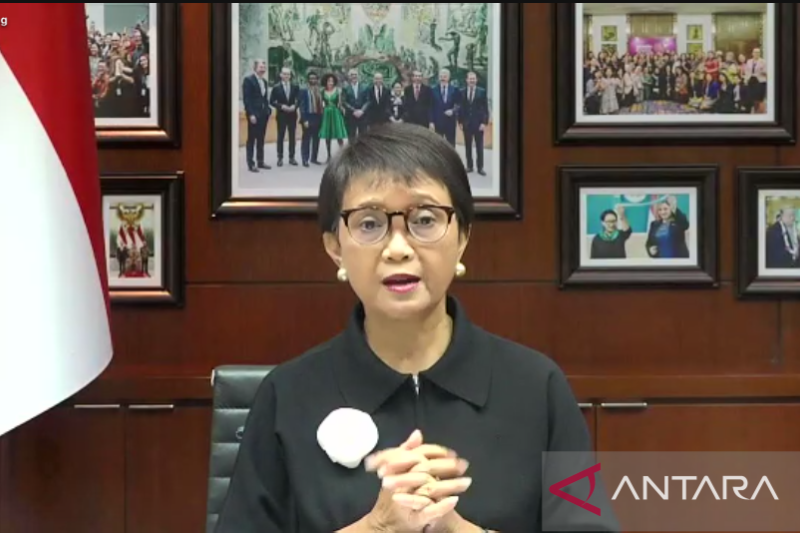 Tangkapan layar Menlu Retno Marsudi menyampaikan keterangan pers secara daring pada Kamis (21/7/2022). (ANTARA/Yashinta Difa)