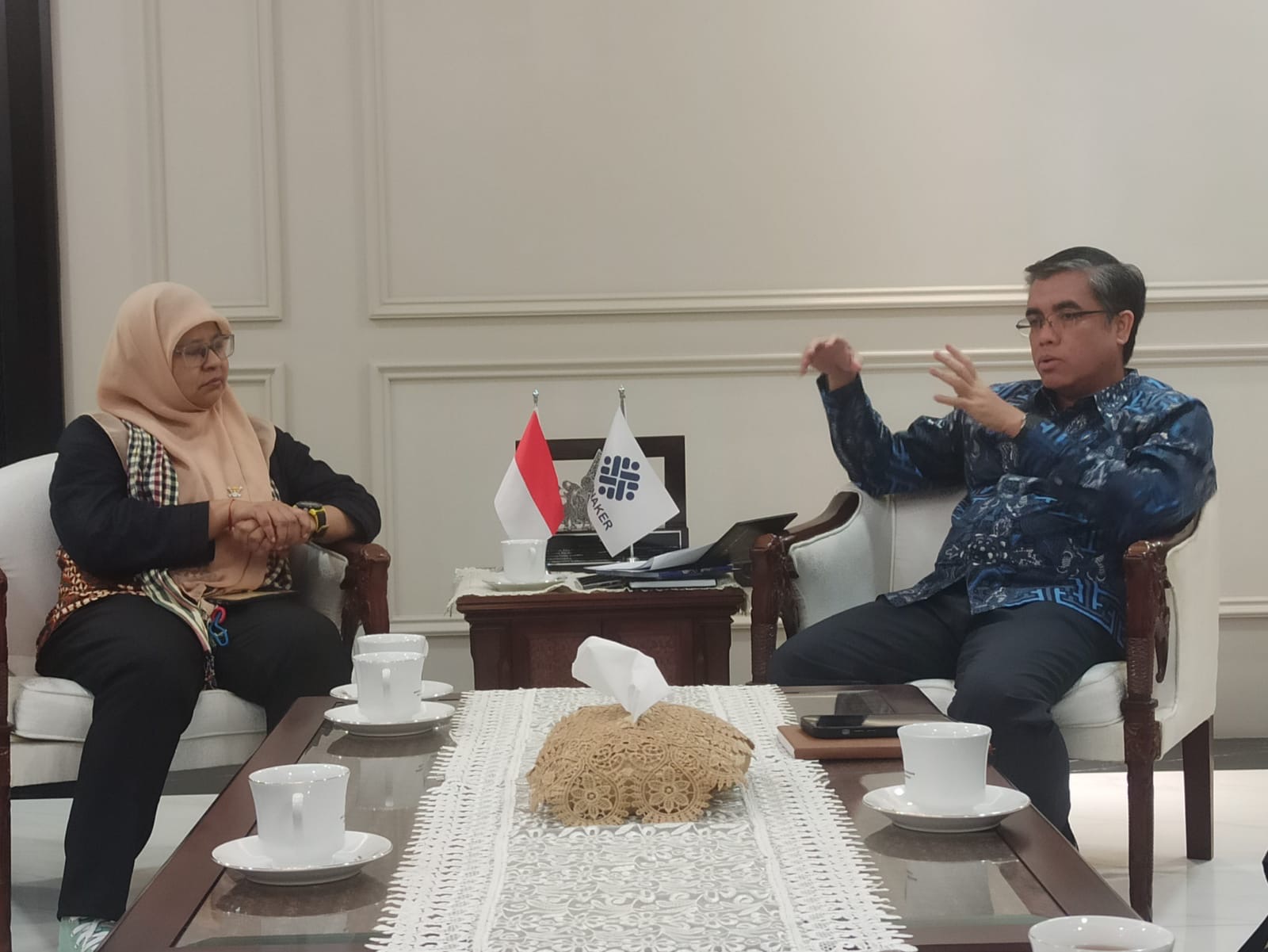Pekerja Media Terkena PHK secara Tiba-tiba, Tanpa Kompensasi, Pesangon, AJI Desak Kemenaker Aktif
