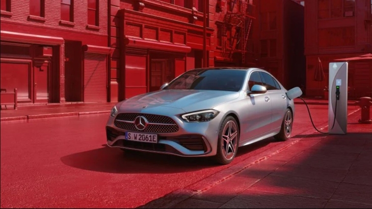 Mercedes-Benz C Class W206 Naik Kelas