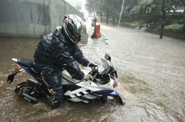 Jakarta Dikepung Banjir, Anies Salahkan Proyek MRT dan LRT