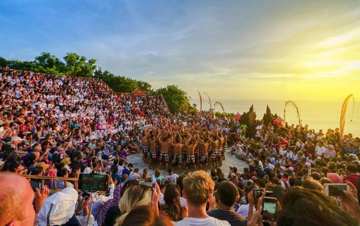 Melalui acara ini Kementerian berharap dapat membuat penonton merasakan pengalaman Wonderfuil Indonesia (Foto: Indonesia Travel)
