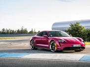 Porsche Taycan 2022 Bisa Parkir Sendiri