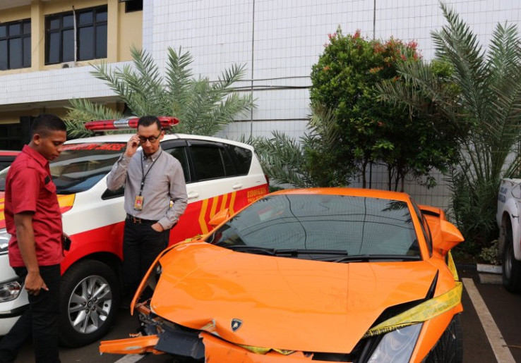 Polisi Temukan Hewan Langka dan Mobil Mewah Lain di Rumah Koboi 'Lamborghini'