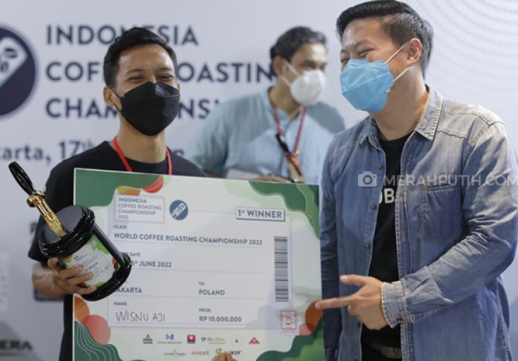 Wisnu Aji dari Pratter Coffee Roaster Raih Juara 1 ICRC 2022