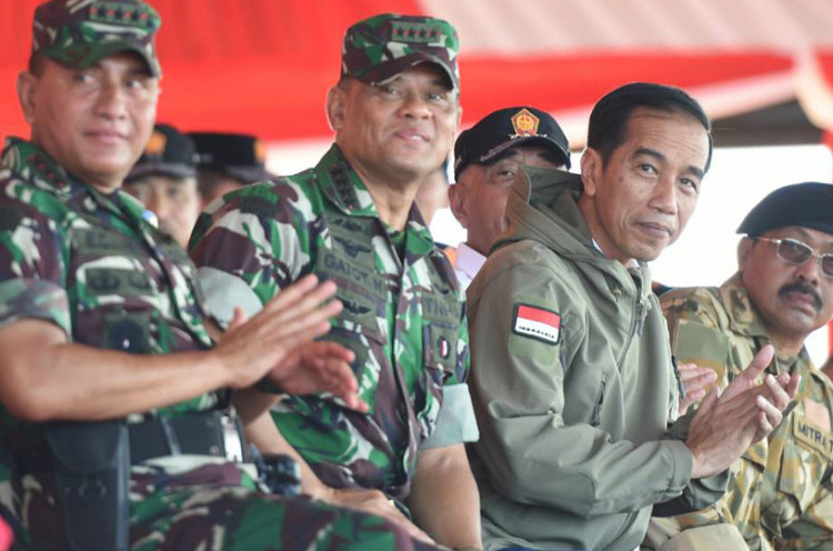 Jokowi Menyaksikan Latihan PPRC TNI Di Natuna