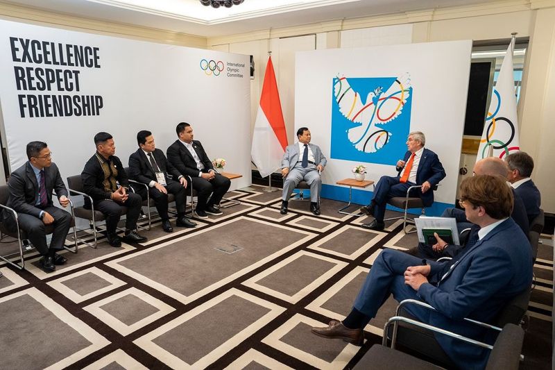 Prabowo Bertemu Komite Olimpiade Internasional dan FIFA di Perancis, Bahas Apa?