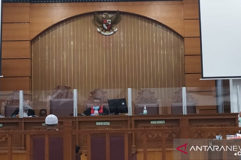 Seorang saksi memberikan keterangan pada sidang praperadilan Rizieq Shihab di Pengadilan Negeri Jakarta Selatan, Rabu (6/1/2021). (ANTARA/Laily Rahmawaty)