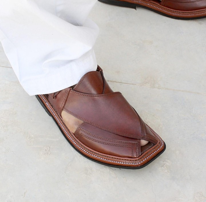 Peshawari Chappal, Sepatu Tradisional Pakistan Jadi Tren di Idul Fitri