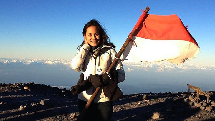 Yuk Intip Cara Deretan Artis Cantik Tanah Air Merayakan HUT RI