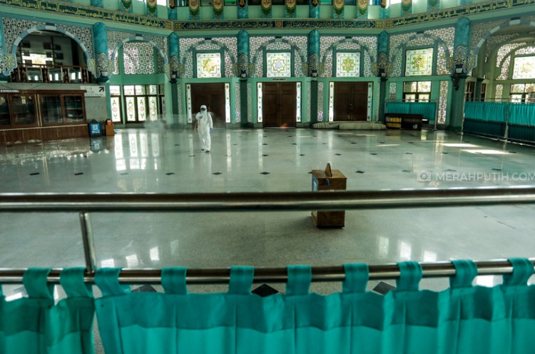Masjid Raya Al-Azhom Batasi Kapasitas Hanya 1.000 Orang