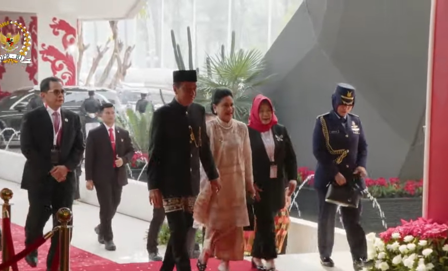 Jokowi Pakai Baju Adat Betawi di Sidang Tahunan MPR Terakhir