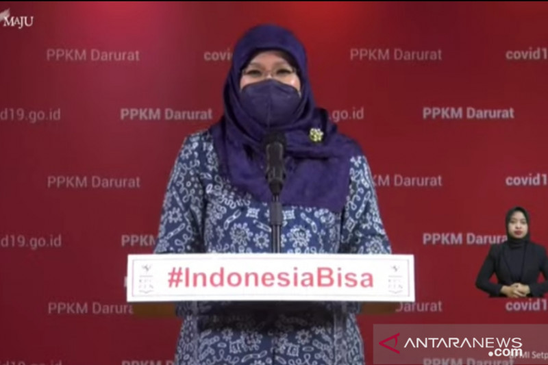 Tangkapan layar Juru Bicara Vaksinasi COVID-19 Kementerian Kesehatan, Siti Nadia Tarmizi, saat menyampaikan keterangan kepada wartawan dalam agenda agenda Pernyataan Pers Harian PPKM Darurat secara virtual yang dipantau dari Jakarta, Rabu (14/7/2021). (ANTARA/Andi Firdaus)