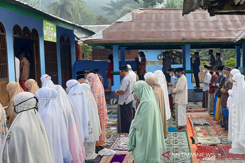 Beda Baru Salat Id Hari Ini, Begini Cara Hitung-hitungan Islam Aboge