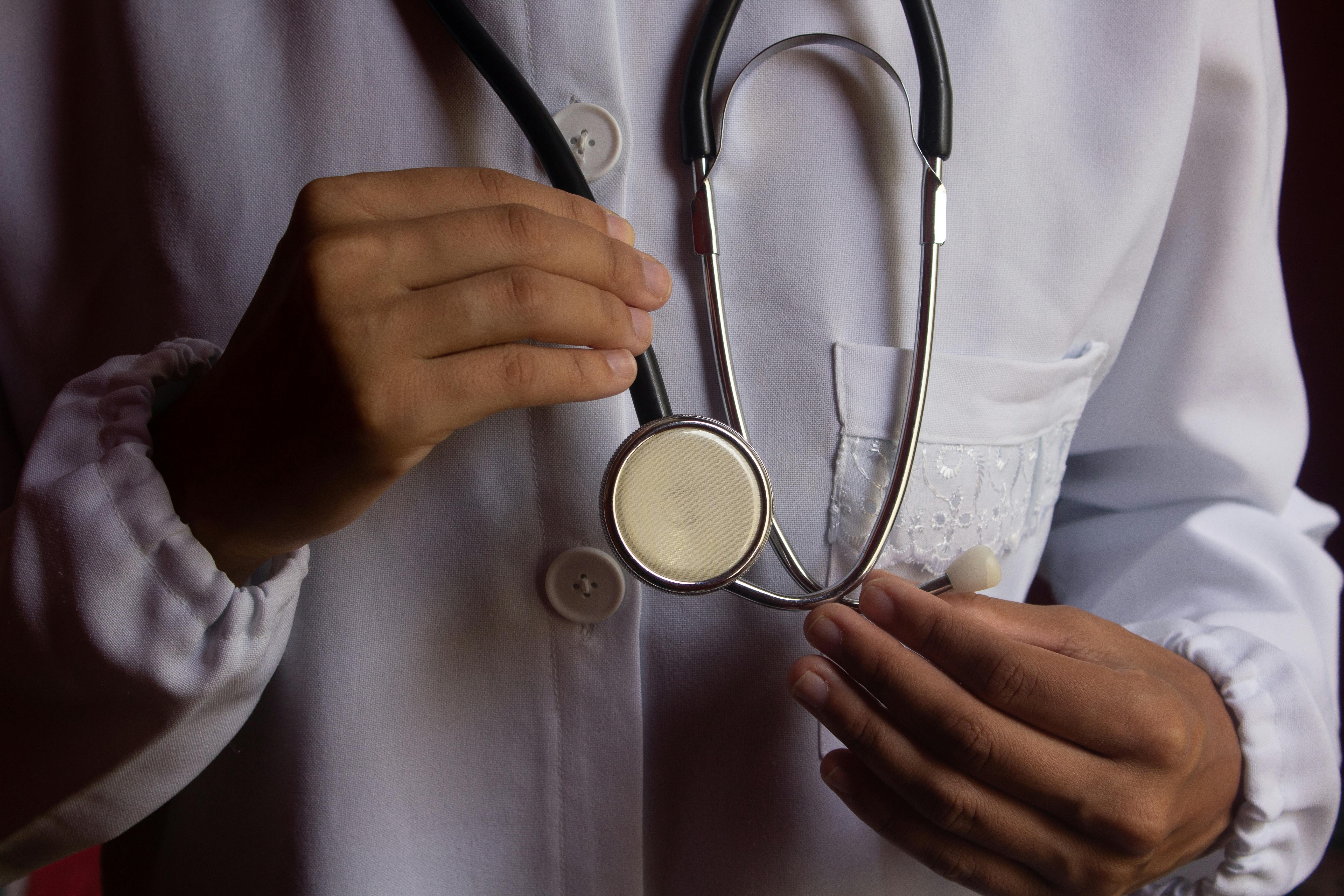 Nyawa Dokter Muda Berguguran Akibat Beban Kerja, DPR Semprit Kemenkes Soal Sistem Internship Bobrok