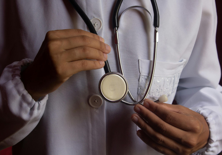 Nyawa Dokter Muda Berguguran Akibat Beban Kerja, DPR Semprit Kemenkes Soal Sistem Internship Bobrok