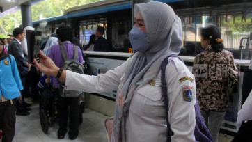 Hari Pertama Pegawai ASN DKI Jakarta Kerja Naik Transportasi Umum Setiap Hari Rabu