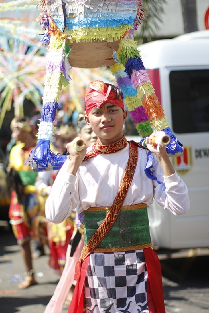 Tradisi apeman bermakna saling memaafkan. (Foto: Pixabay/agoengadryirawan76)