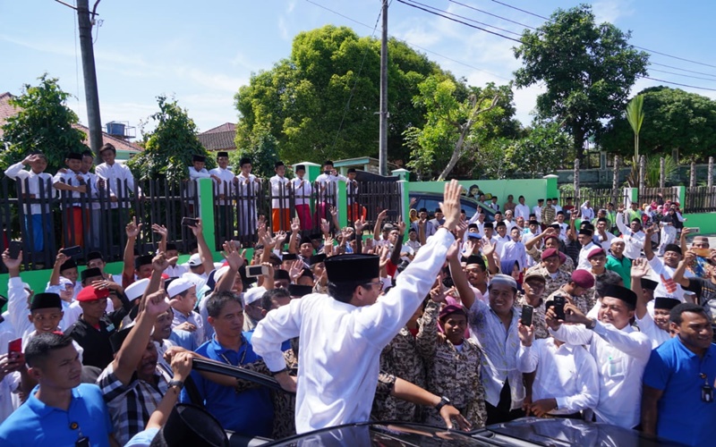 Sandiaga Uno disambut para santri di Ponpes Nurul Islam