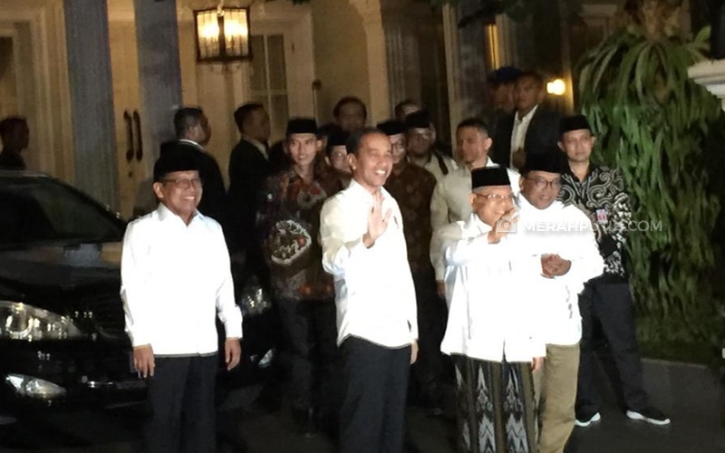  Jokowi Ajak Kiai Ma'ruf ke Halim Tanggapi Putusan MK