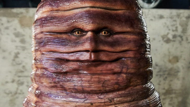 Heidi Klum Berubah Menjadi Cacing Raksasa di Halloween 2022