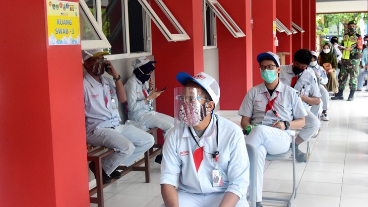 Setelah Divaksin Bukan Berarti Bebas Lepas Masker