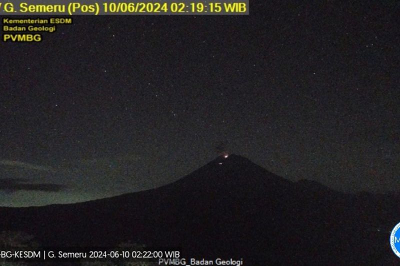 Hati-Hati, Awan Panas Masih Meluncur Dari Gunung Semeru