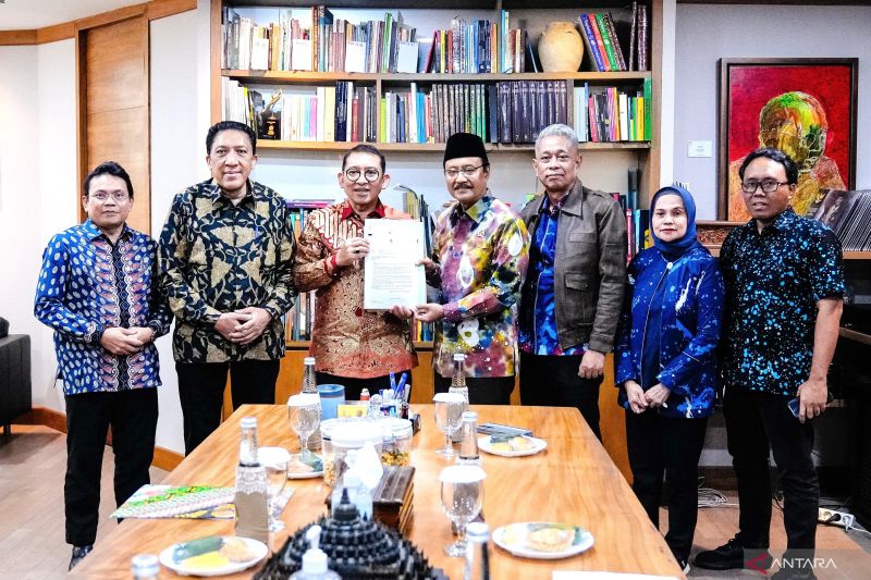 Menteri Budaya Janji Seleksi Penerima Gelar Pahlawan Bakal Lebih Ketat dan Cepat