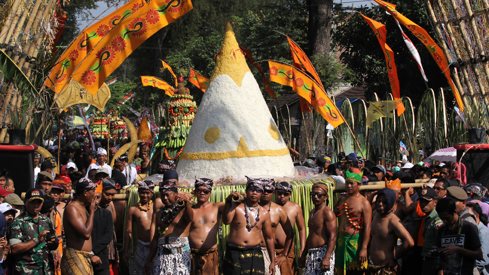 Ragam Tradisi Satu Suro Di Tanah Jawa