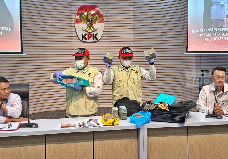Wabup Hendri Sempat Ikut Ditangkap Saat OTT Bupati, KPK Beralasan Keduanya Satu Paket