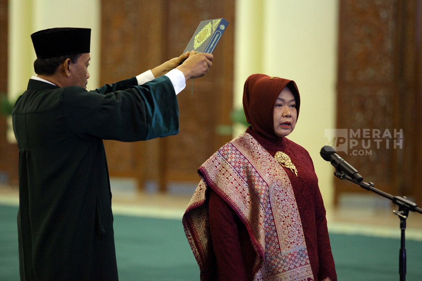 Siti Fauziah Ucap Sumpah Jabatan Sekretaris Jenderal  MPR 