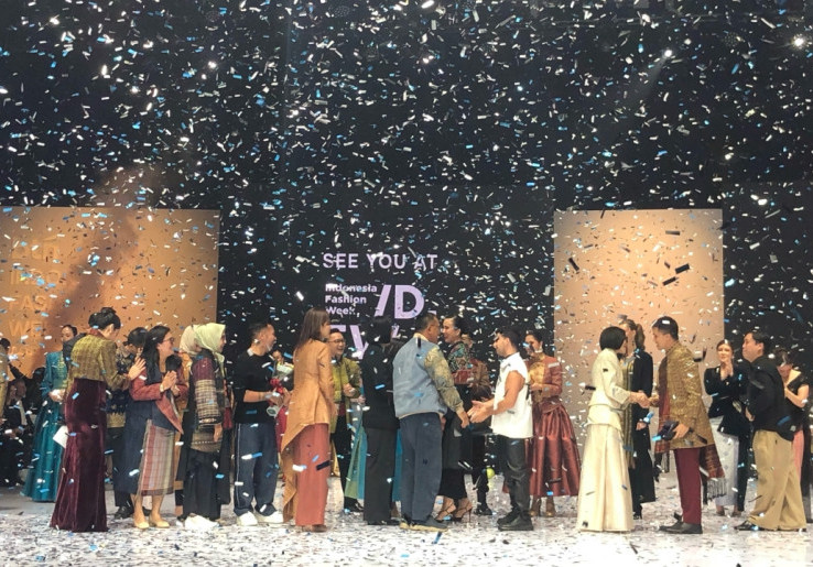BTN Indonesia Fashion Week 2026 Ditutup Meriah, Ulos Simetria Tegaskan Wastra Nusantara Mendunia