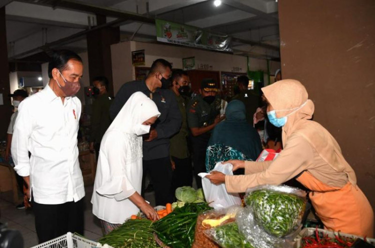 Jokowi Ungkap Penyebab Harga Minyak Goreng di Indonesia Mahal