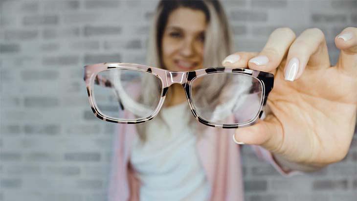 Langkah Tepat Menangani Computer Eye Syndrome