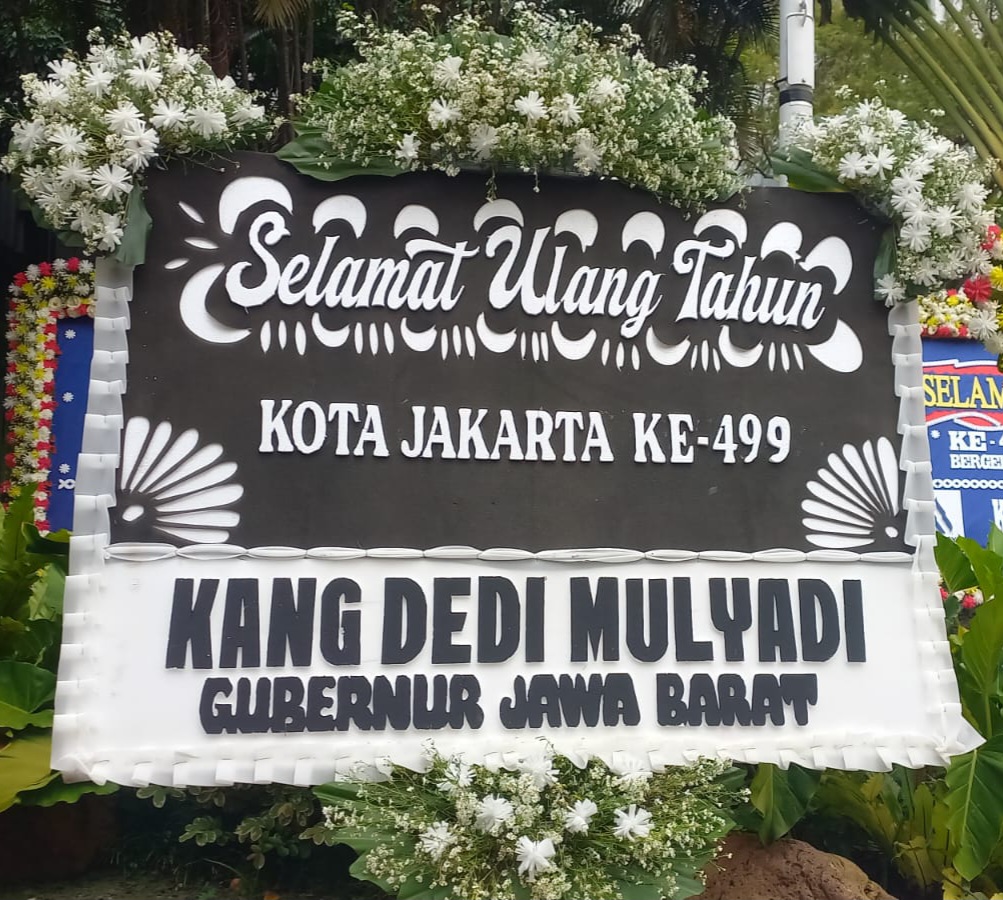 HUT ke-499 Jakarta, Kang Dedi Mulyadi Kirim Karangan Bunga Hitam 