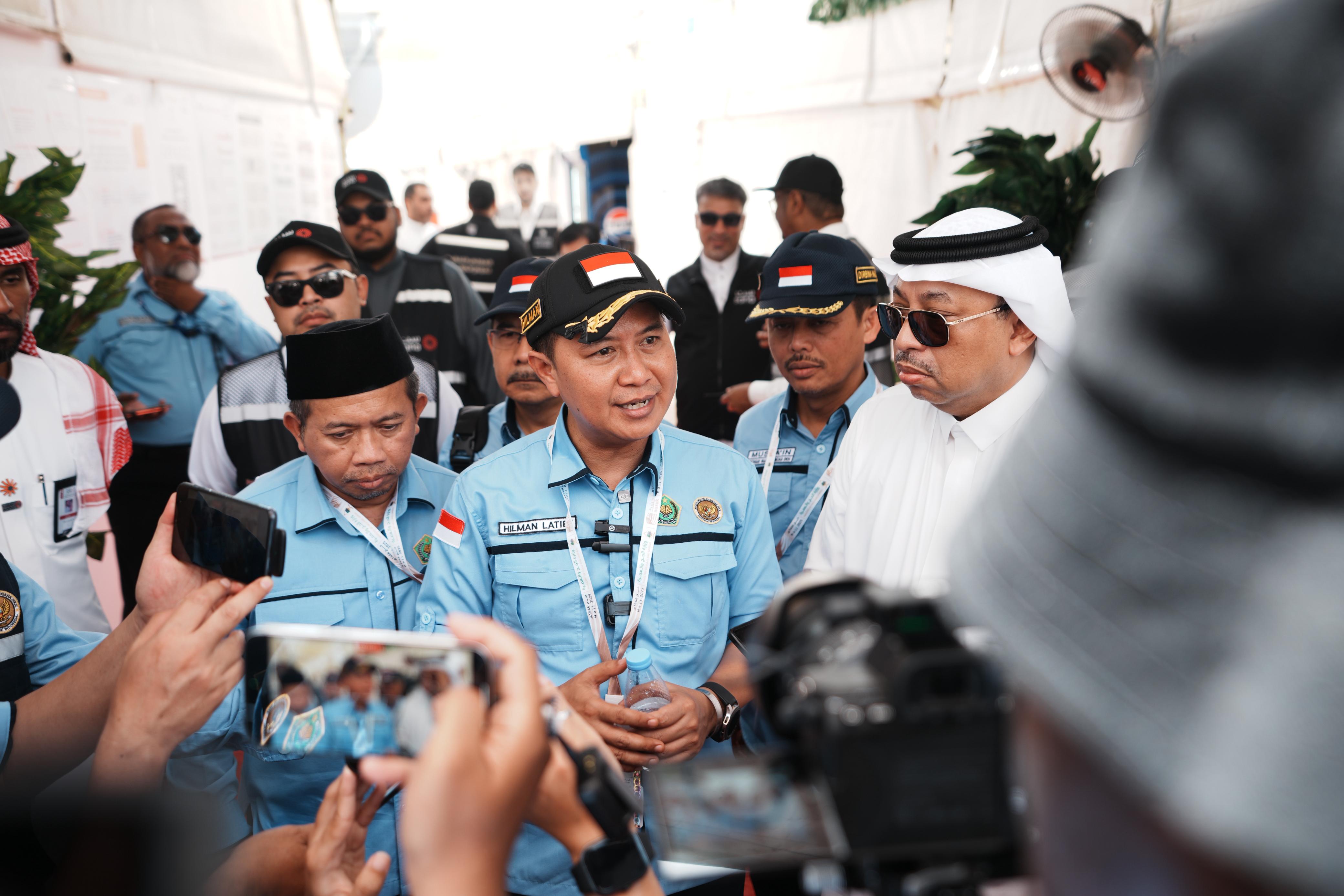 Suhu di Padang Arafah Tembus 50 Derajat Celcius, Jemaah Haji Indonesia Dimbau Tidak Keluar Tenda agar Terhindar dari Heatstroke