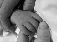 Putri Eugenie Resmi Jadi Ibu