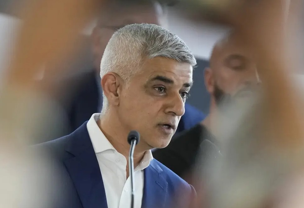 Wali Kota London Sadiq Khan Didenda Rp 5,2 Juta karena Tak Bayar Pajak Mobil