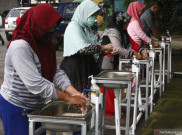 Spesialis Paru: Cuci Tangan 20 Detik untuk Cegah Penularan COVID-19
