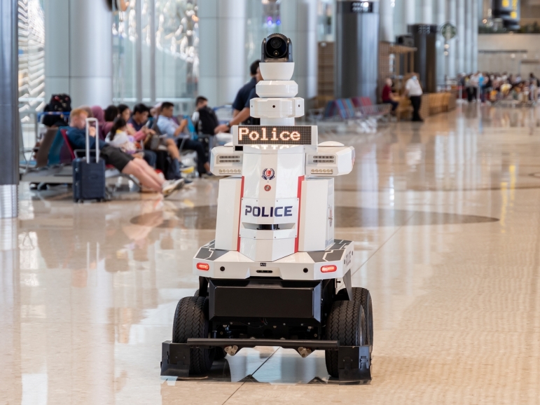 robot polisi