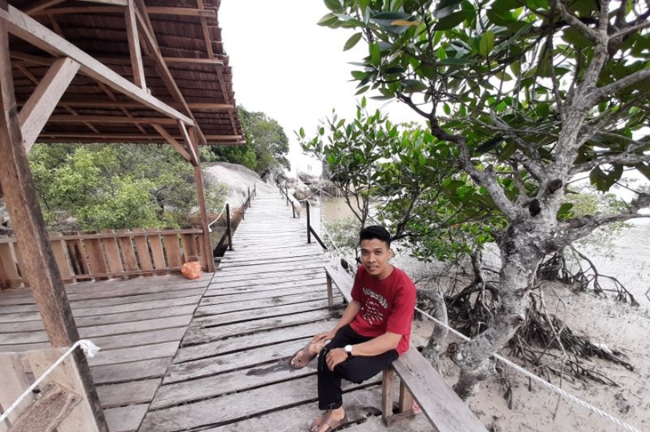 Objek wisata mangrove di Desa Batu Limau, Kabupaten Karimun, Kepulauan Riau. ANTARA/Ogen